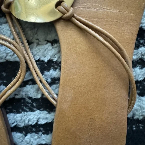 Tory Burch Tan Leather Sandals with Gold Disc - Picture 2 of 4